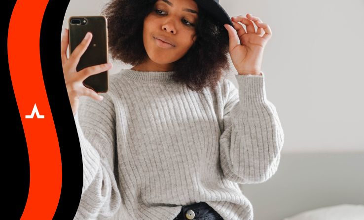 Commenti pinnati, video risposta, Stitch i 3 strumenti TikTok che i brand non usano mai